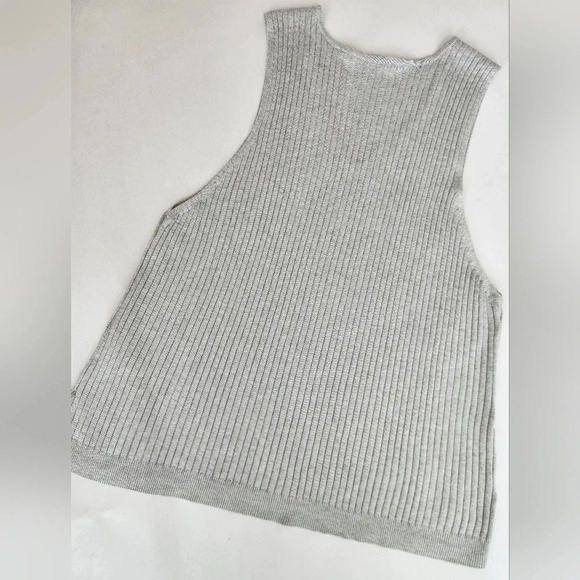 || SOFT SURROUNDINGS || grey tank top,  ribbed, v neck, sweater, sleeves, XL - Picture 4 of 7